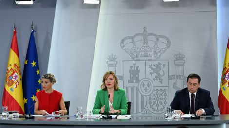 El Gobierno mejora y simplifica la protección asistencial del desempleo y retira a la embajadora española en Buenos Aires