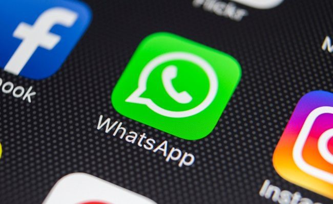 WhatsApp alerta sobre ataque de spyware que afectó a casi 100 usuarios